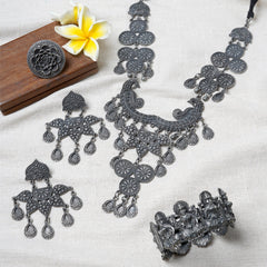 Teejh Reeti Silver Oxidised Jewlery Gift Set